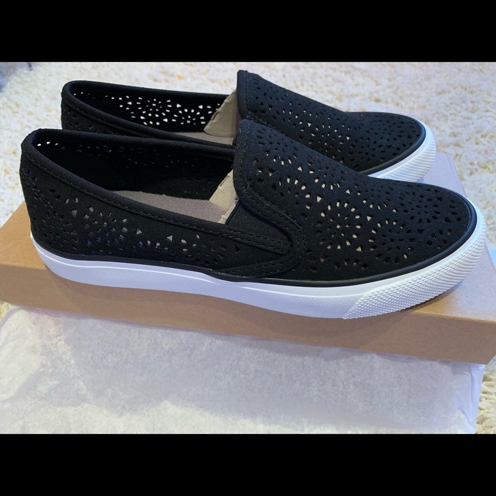 New Sperry Seaside Perforated Slip-on Sneaker